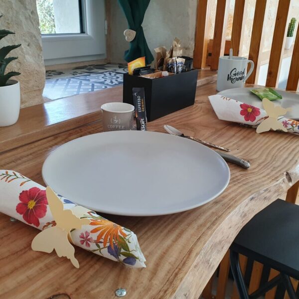Table haute et coin repas